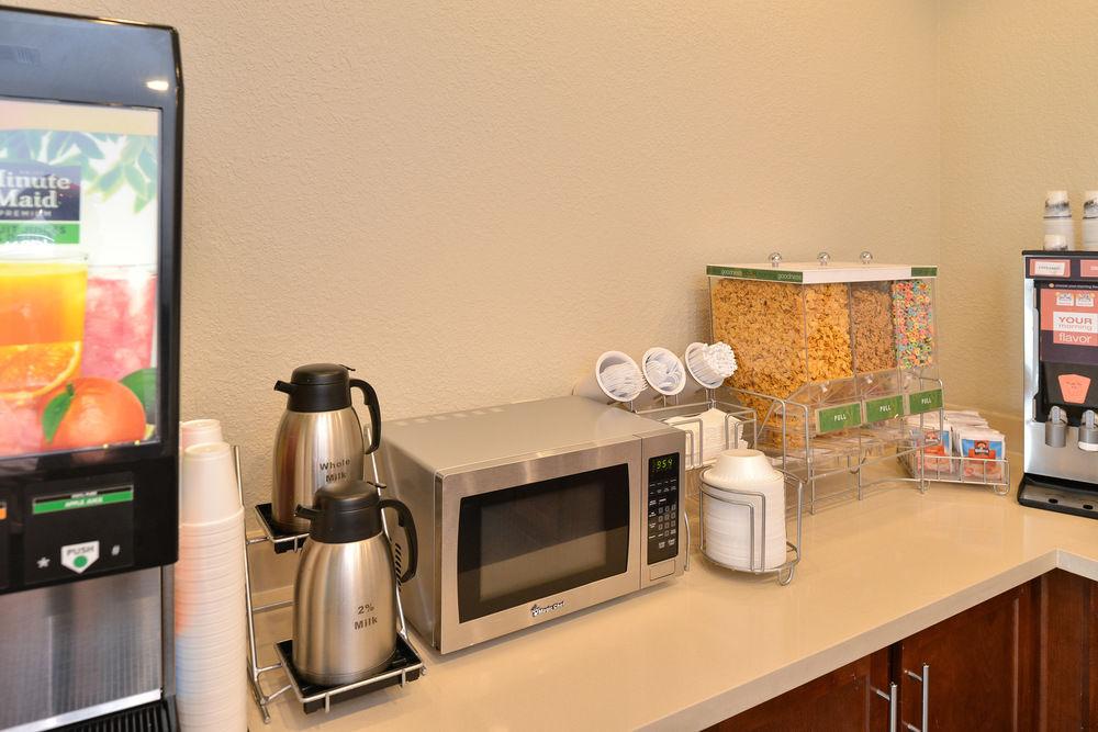 Comfort Inn & Suites Victoria North Kültér fotó