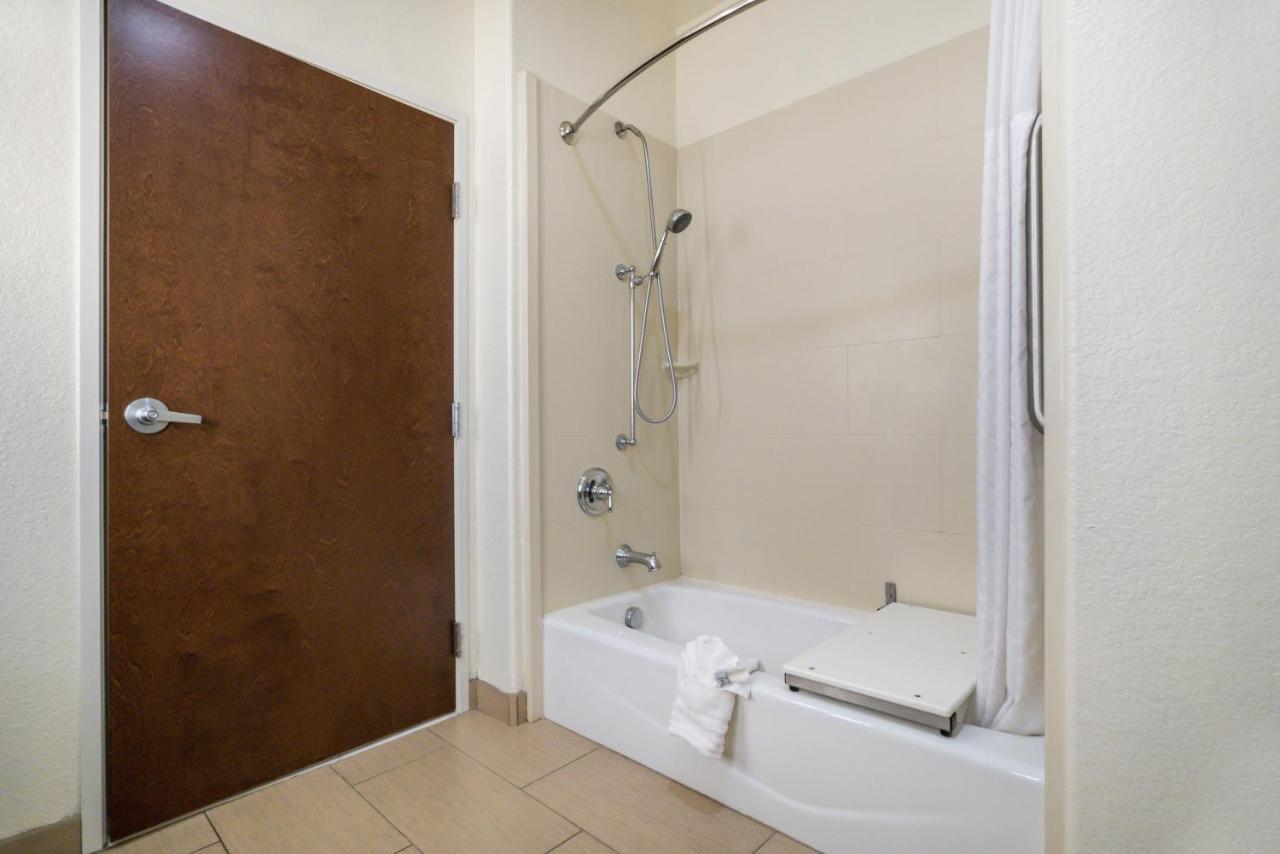 Comfort Inn & Suites Victoria North Kültér fotó